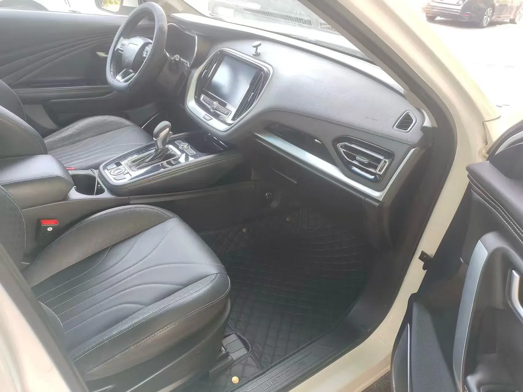 2018 JETOUR X70 thumbnail 3