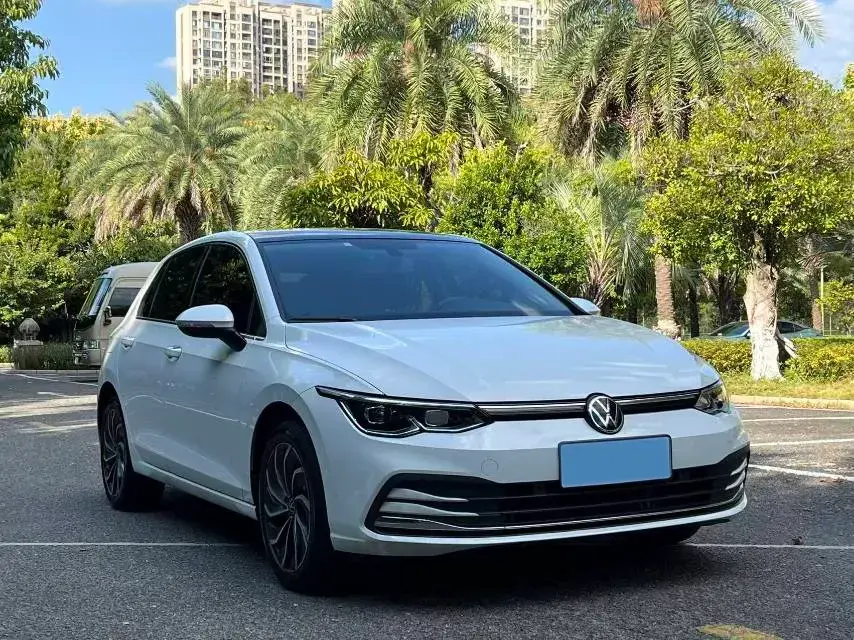 2021 VOLKSWAGEN GOLF thumbnail 3
