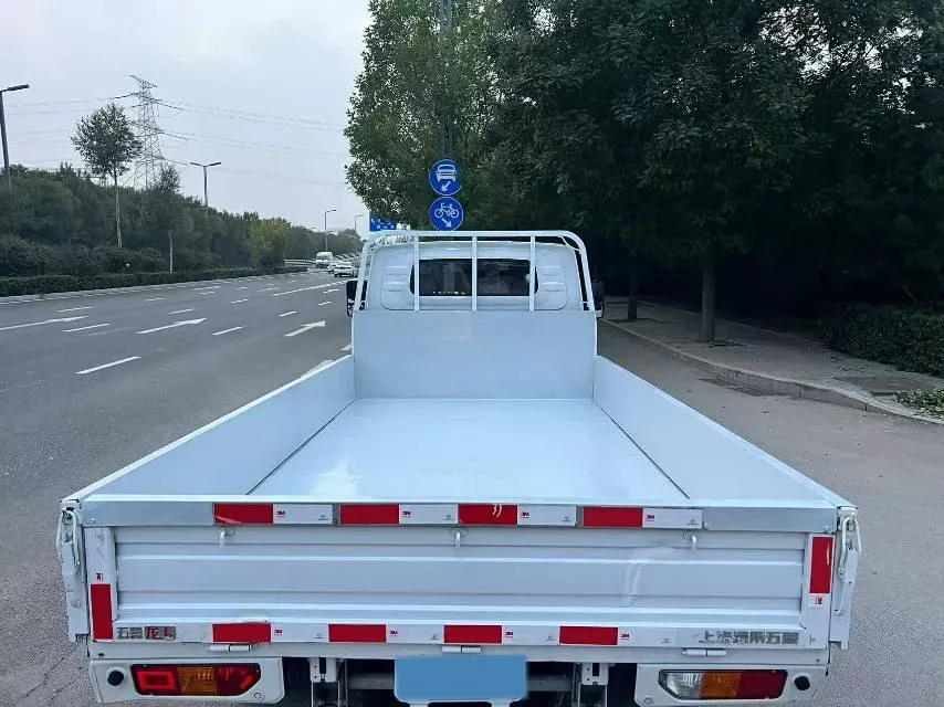 2023 WuLing Loong Truck 2.0L 136HP L4 5MT,autocango,china used car exporter,china ev exporter,chinese used car exporter,chinese used ev exporter