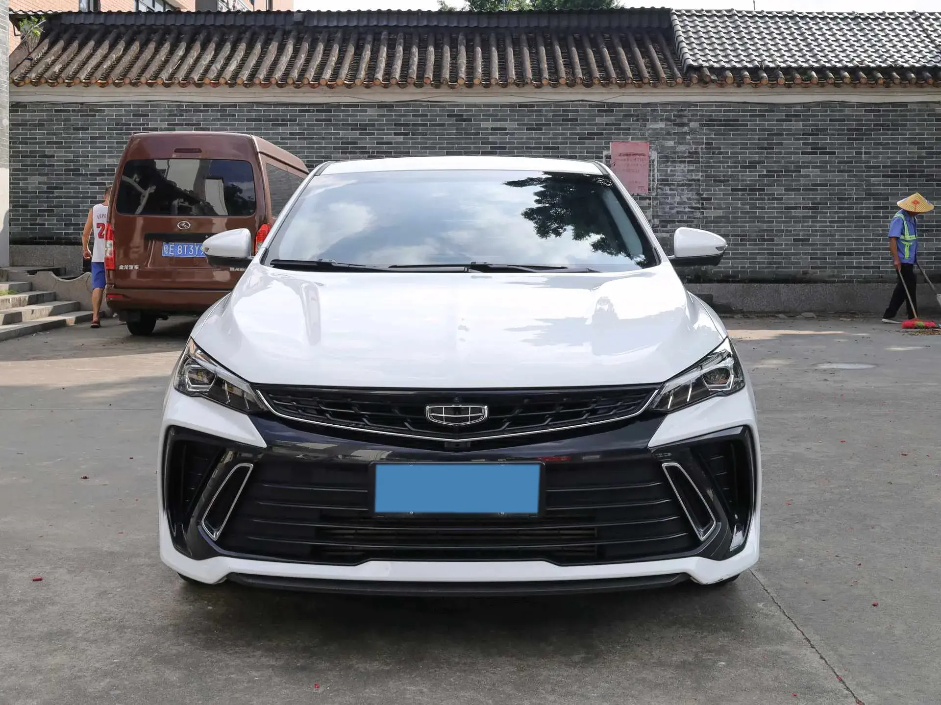 2022 GEELY BINRAY thumbnail 2