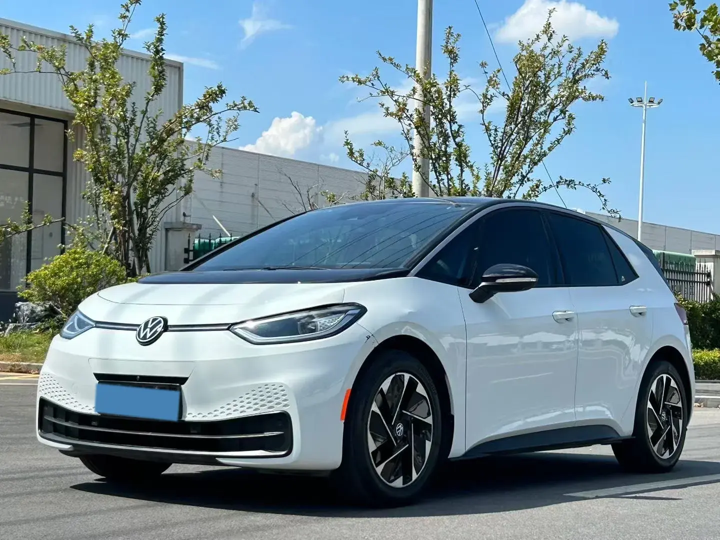 2023 VOLKSWAGEN ID.3 view 1