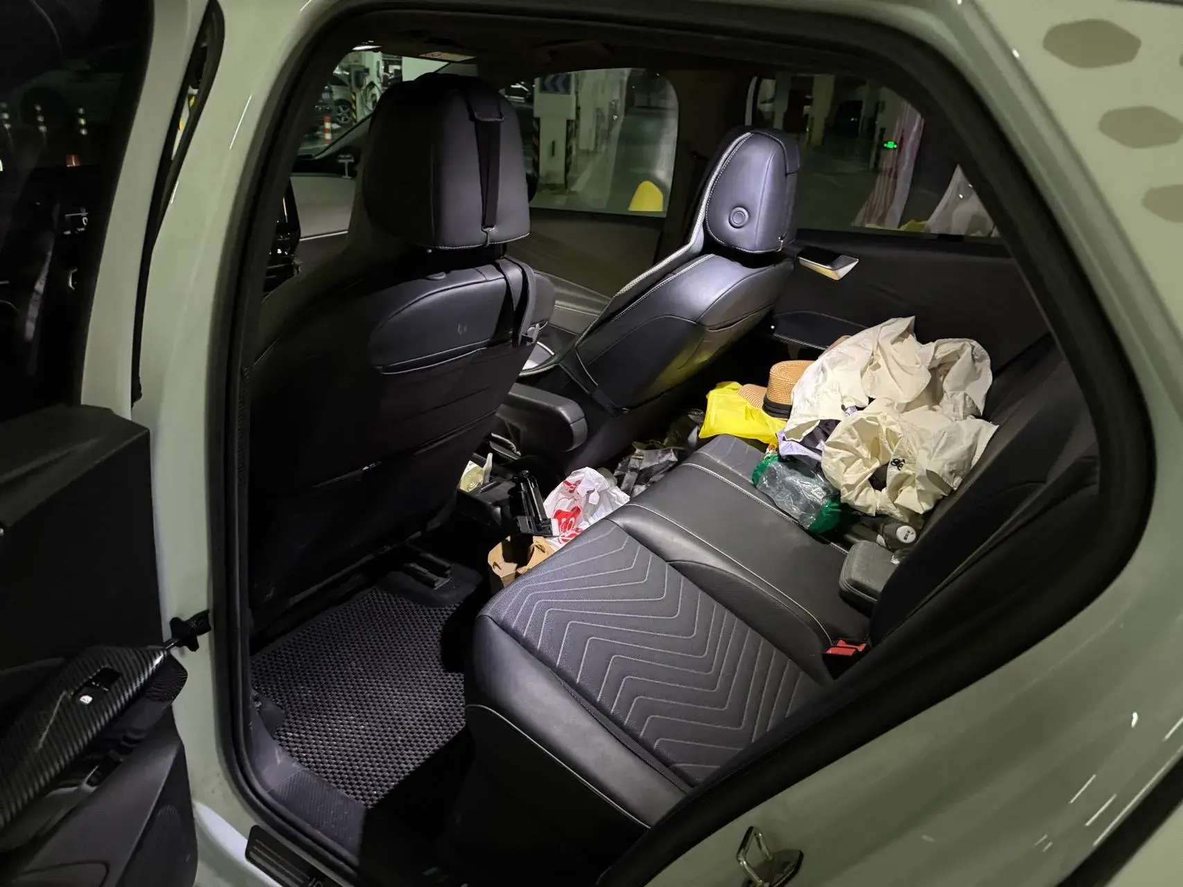 2023 VOLKSWAGEN ID.3 thumbnail 3