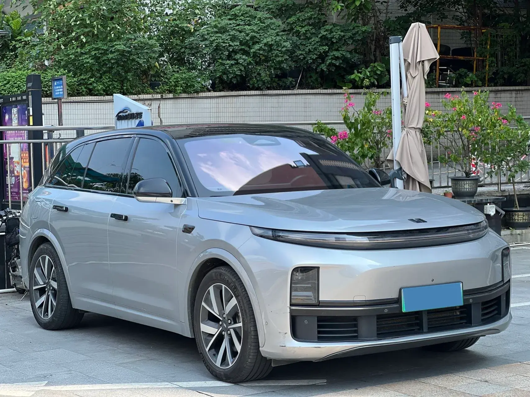 2023 LI L7 thumbnail 3