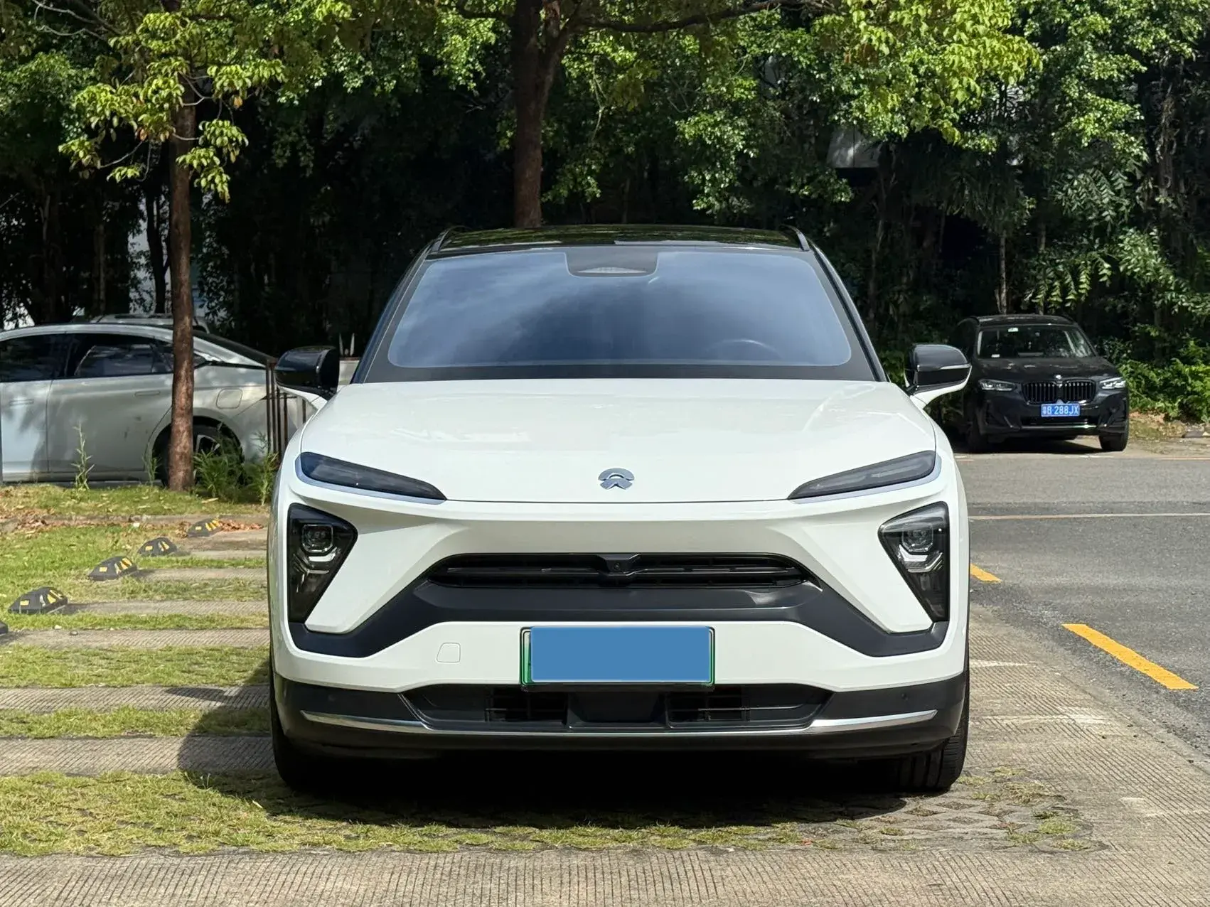 2020 NIO ES6 thumbnail 2