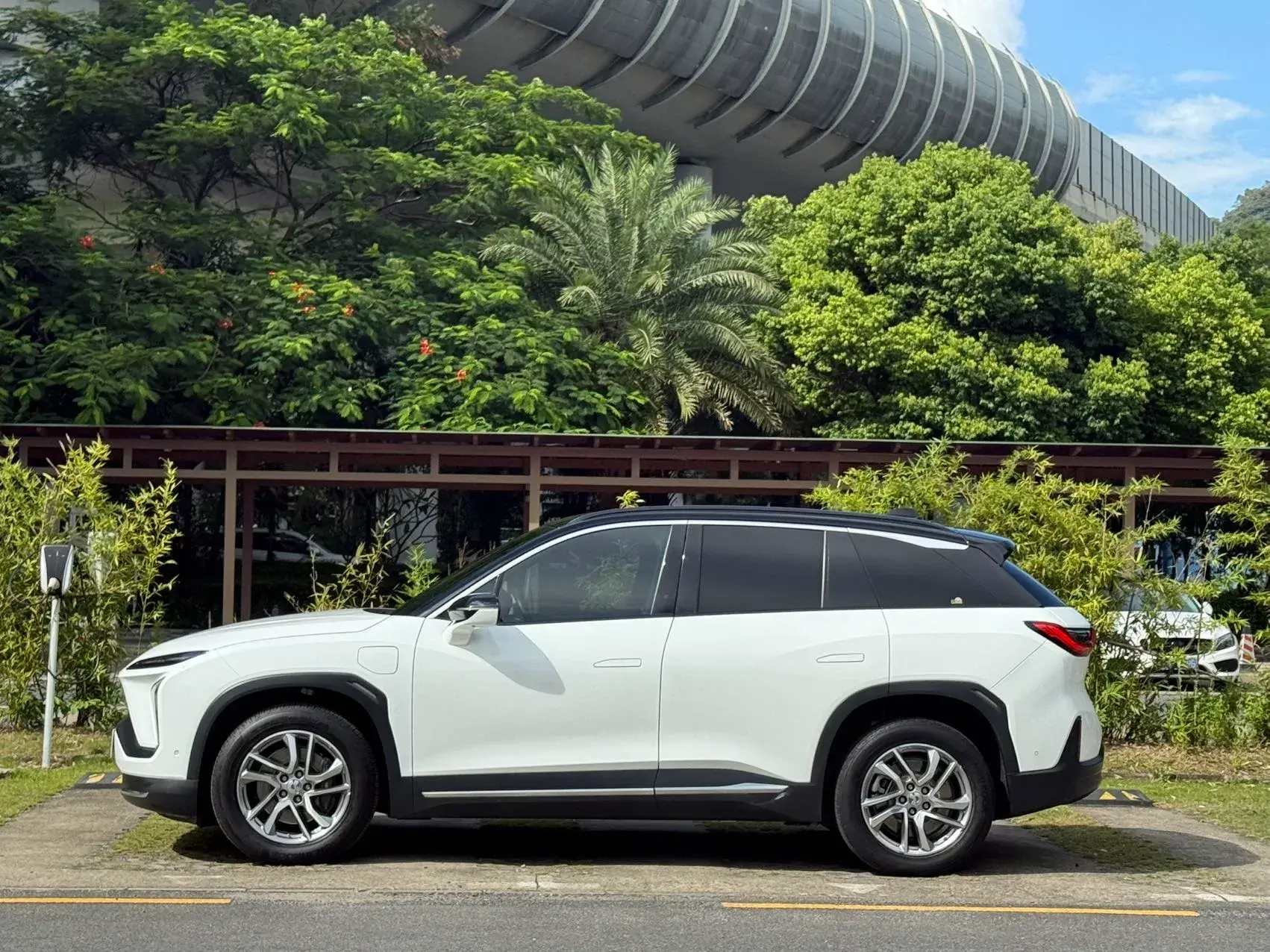 2020 NIO ES6 thumbnail 3