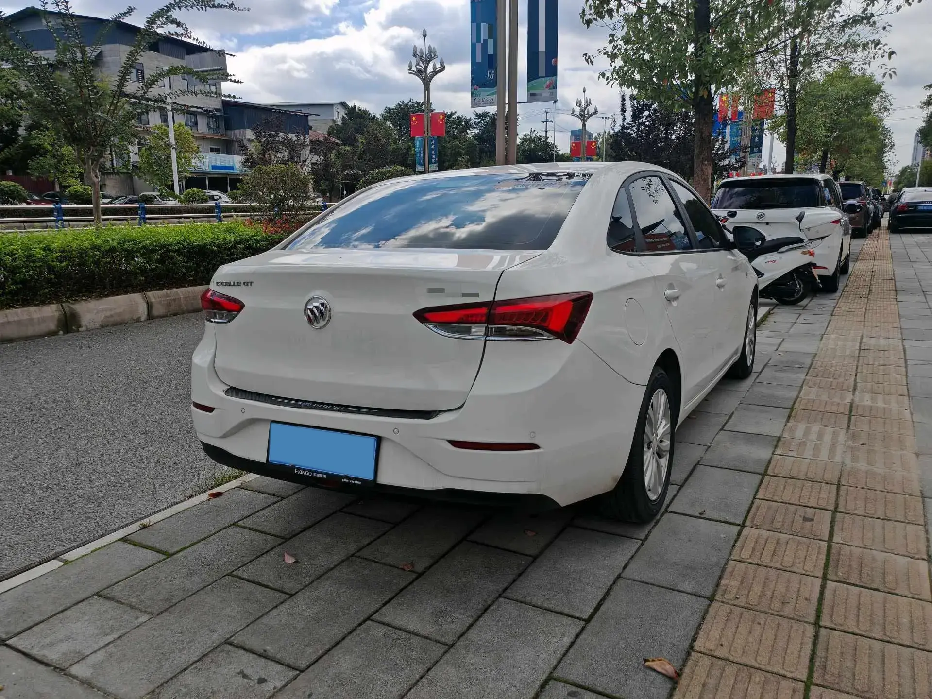 2021 BUICK EXCELLE thumbnail 2