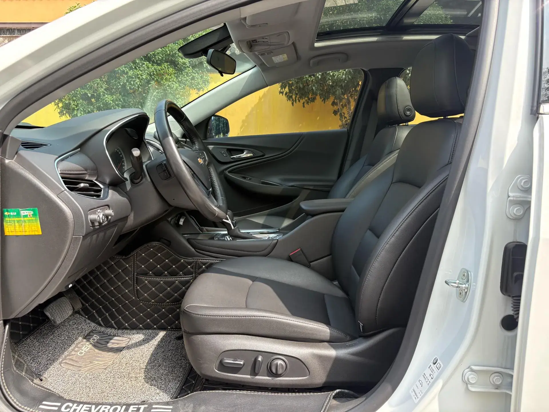 2022 CHEVROLET MALIBU thumbnail 4