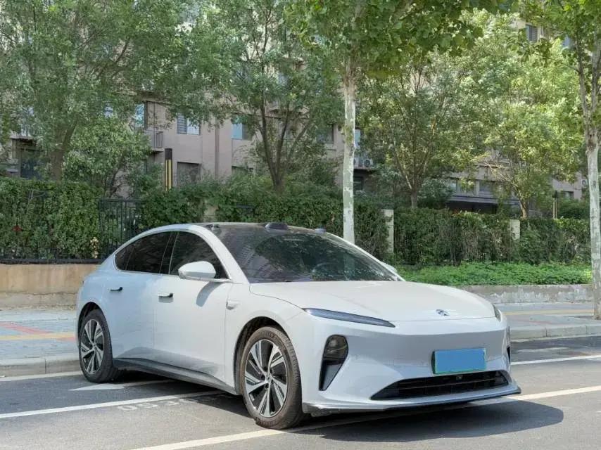 2024 NIO ET5 thumbnail 3