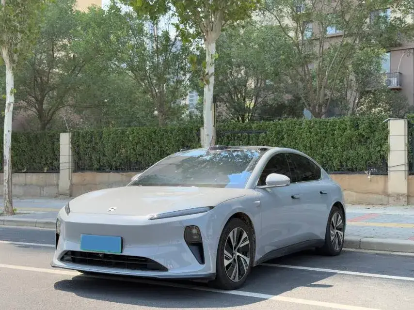 2024 NIO ET5 view 1