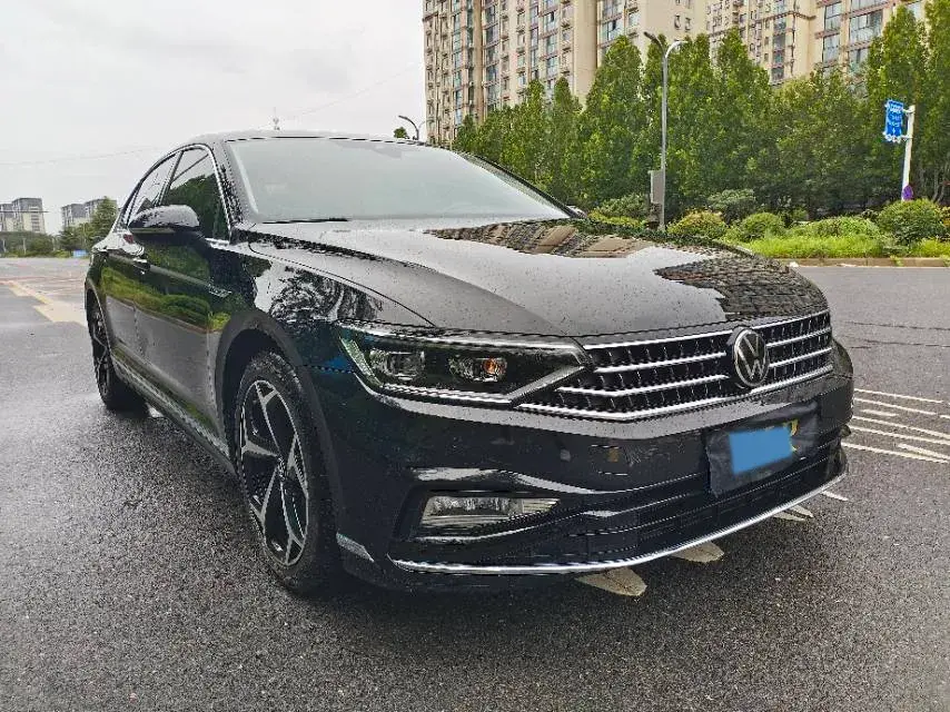 2024 VOLKSWAGEN MAGOTAN thumbnail 3