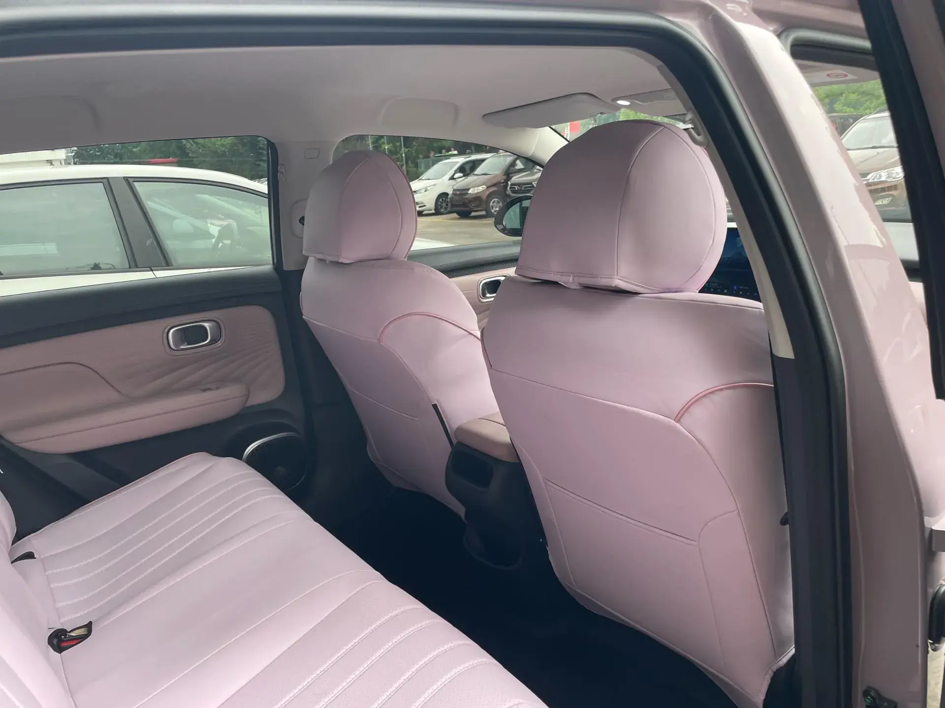 2025 AION AION thumbnail 4