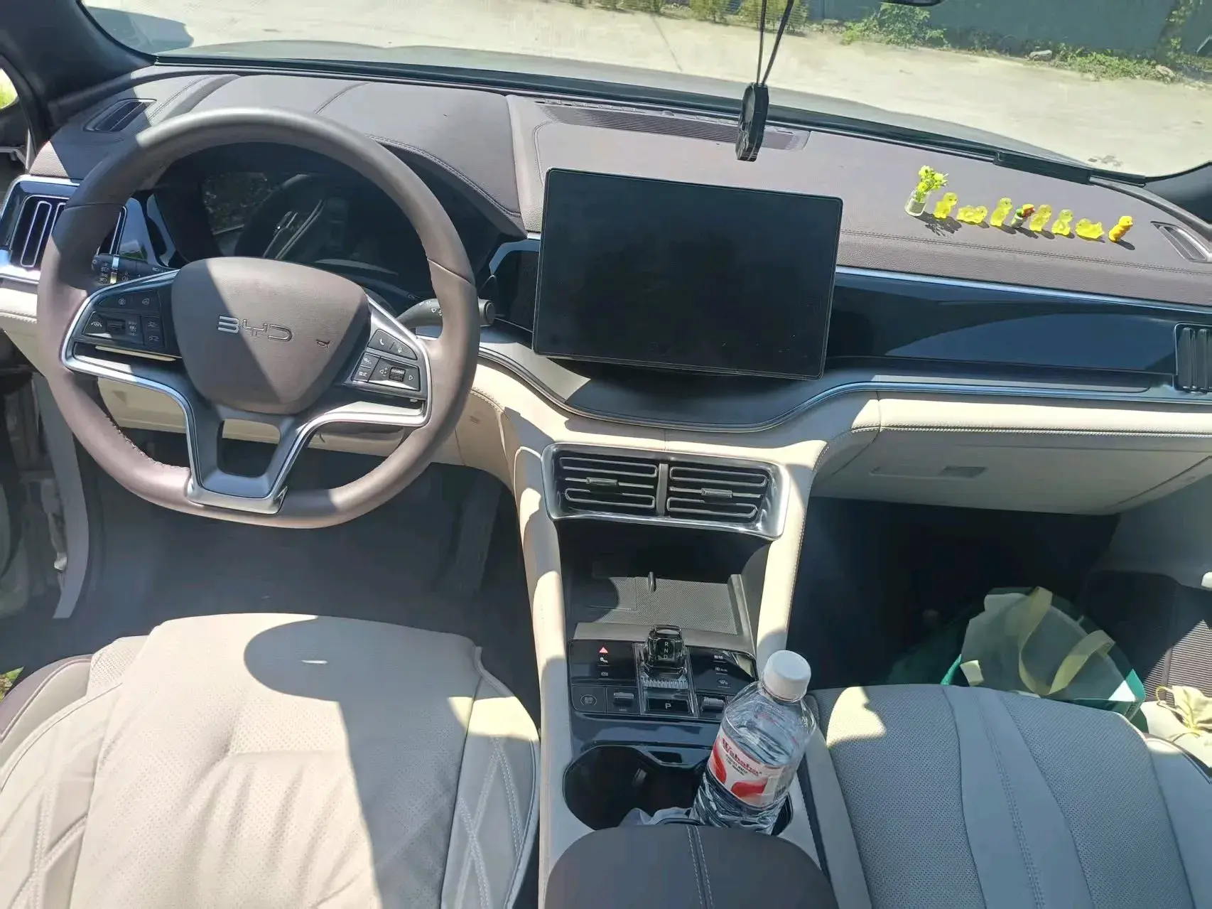 2024 BYD SONG thumbnail 4