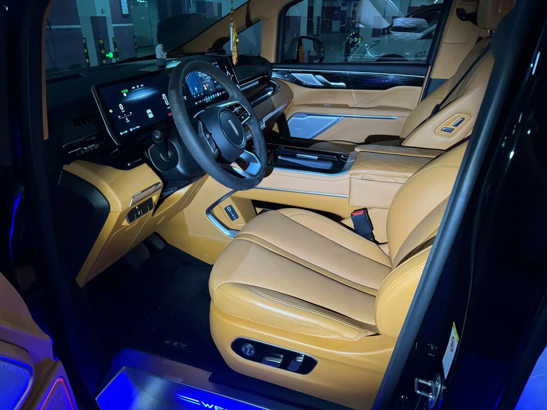 2024 VOYAH ZHUIGUANG thumbnail 3