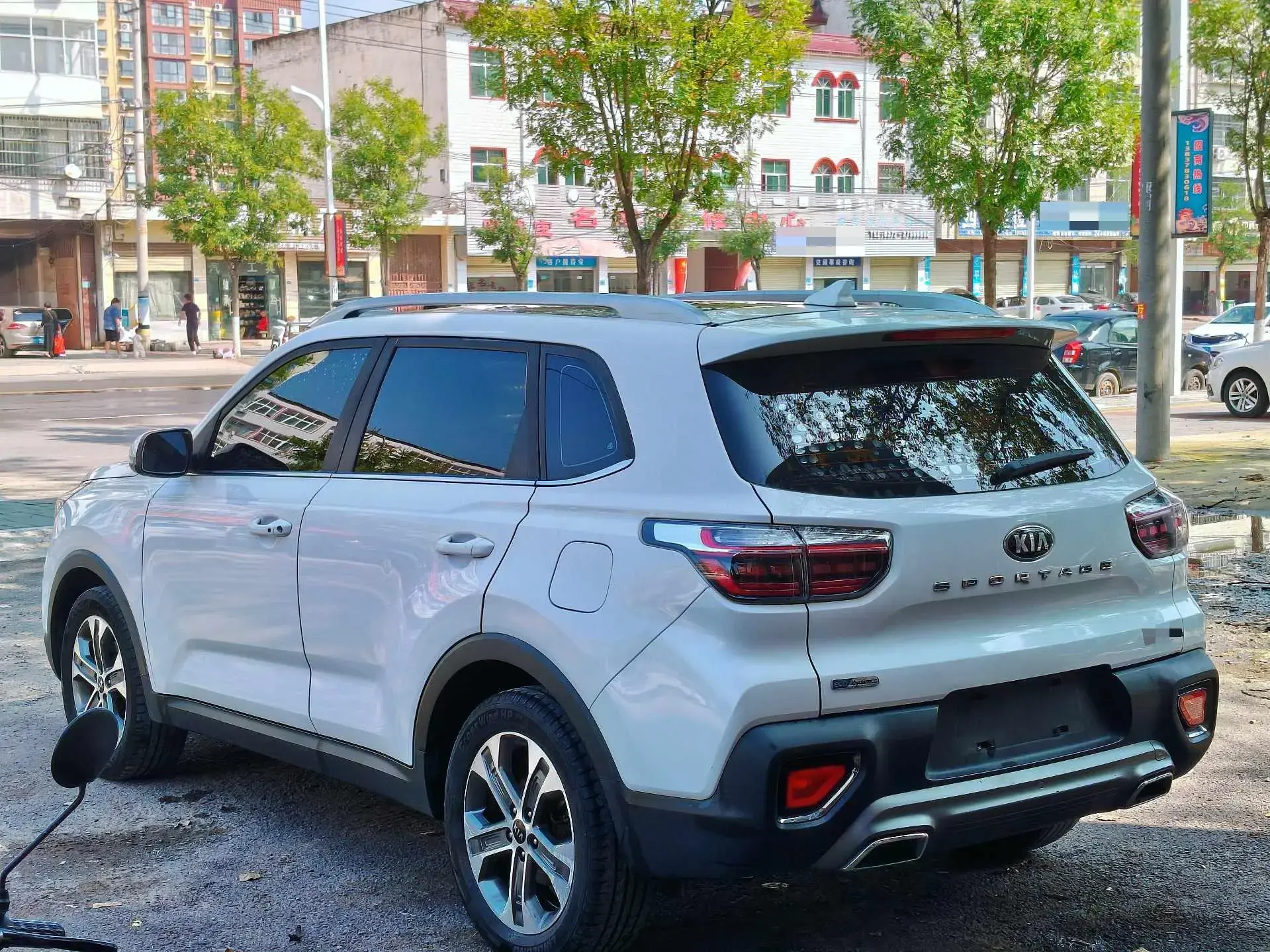 2018 KIA SPORTAGE thumbnail 4
