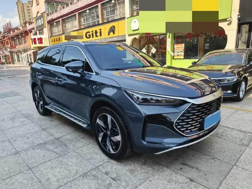 2024 BYD TANG thumbnail 3