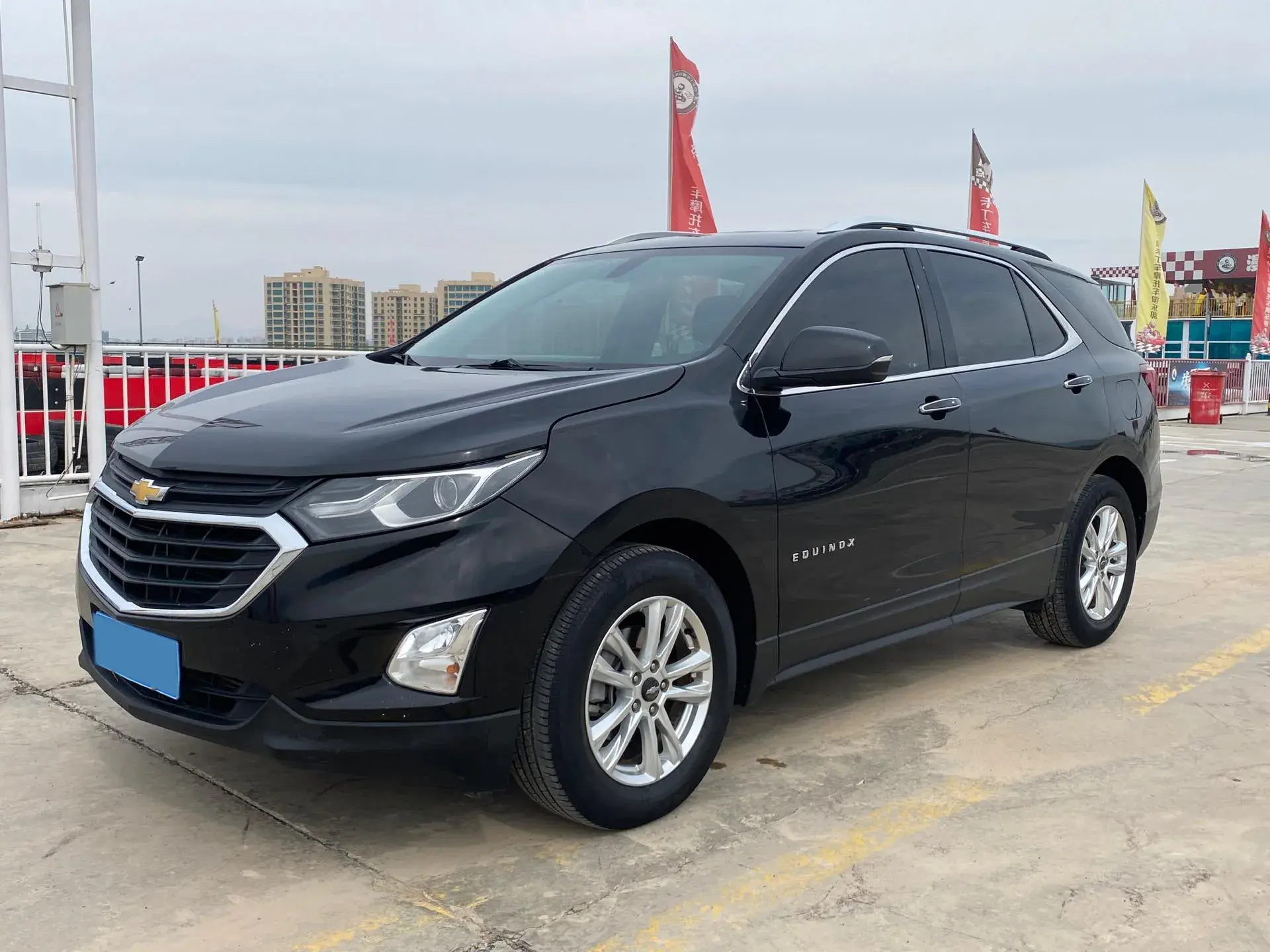 2019 CHEVROLET EQUINOX view 1