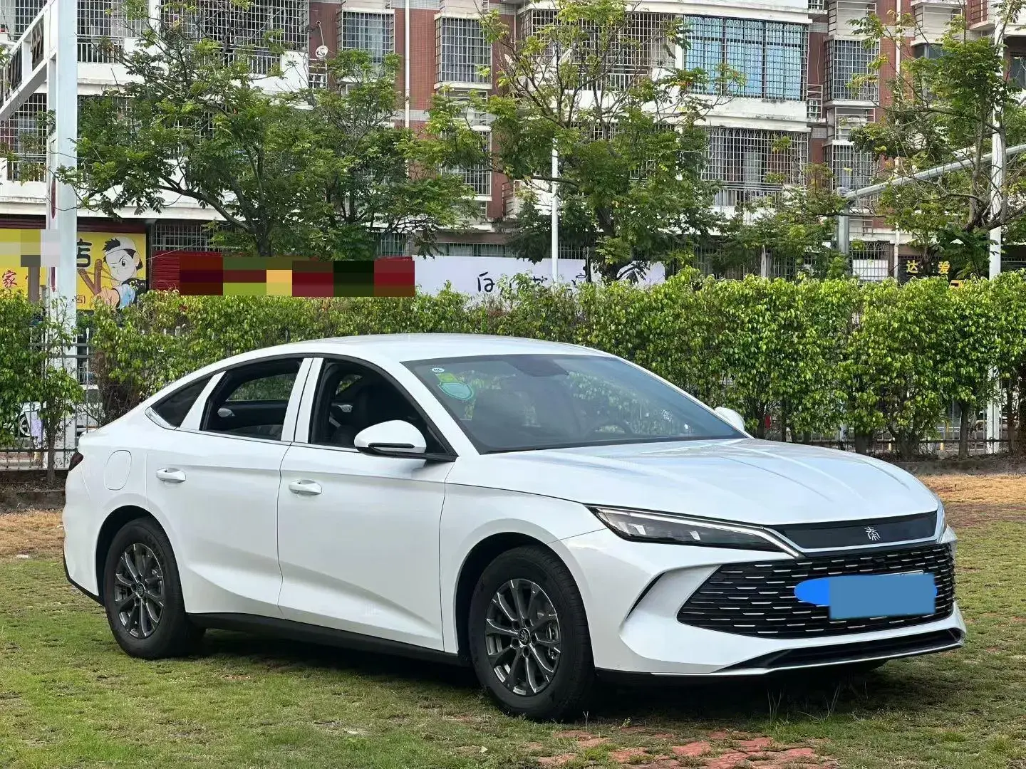 2024 BYD QINL thumbnail 3