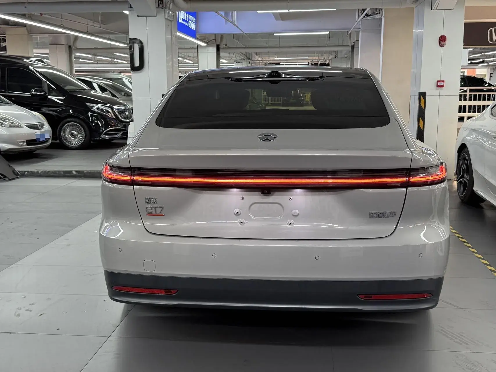 2023 NIO ET7 thumbnail 3