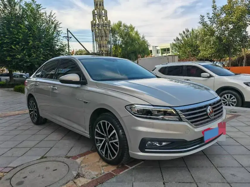 2019 VOLKSWAGEN LAVIDA thumbnail 3