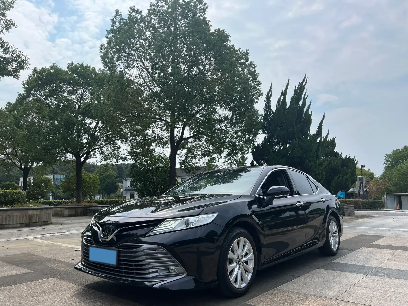 2019 TOYOTA CAMRY view 1