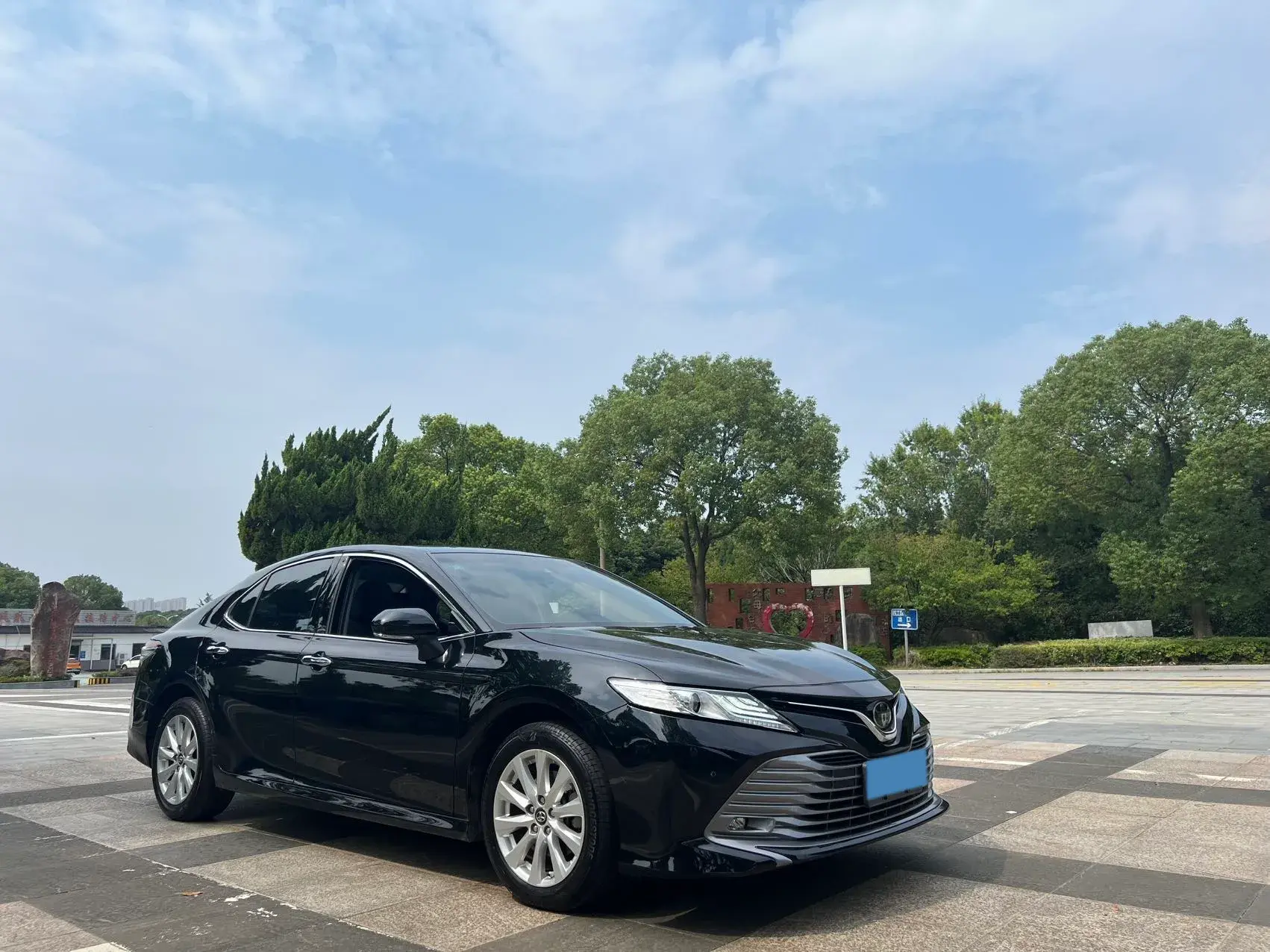 2019 TOYOTA CAMRY thumbnail 3