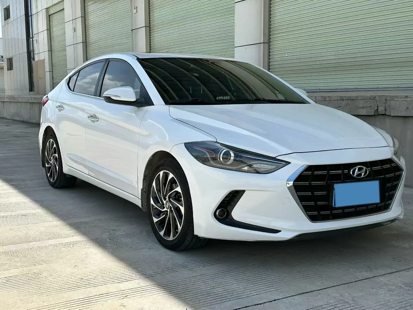 2019 HYUNDAI ELANTRA thumbnail 2