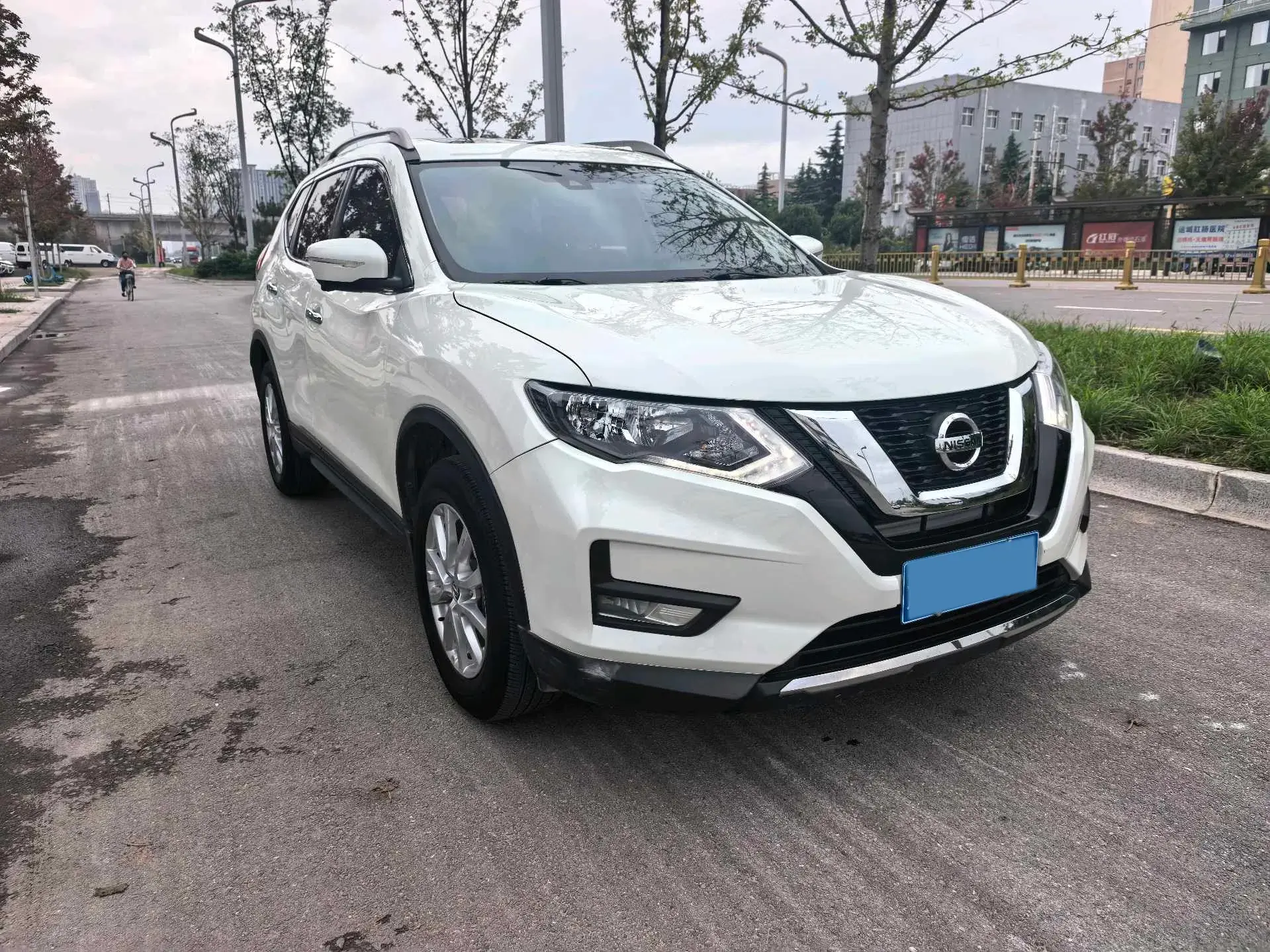 2020 NISSAN X-TRAIL thumbnail 3