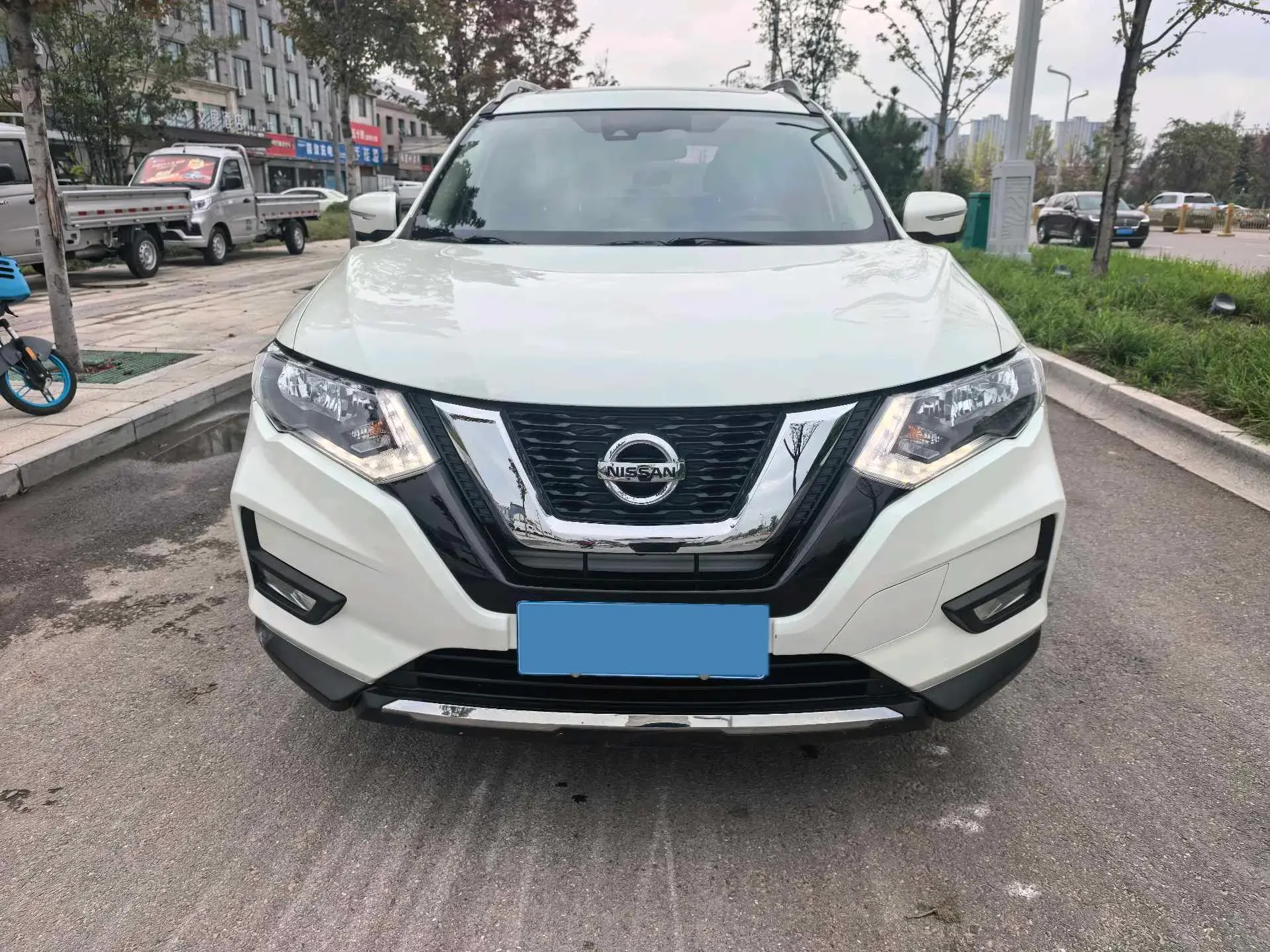 2020 NISSAN X-TRAIL thumbnail 2