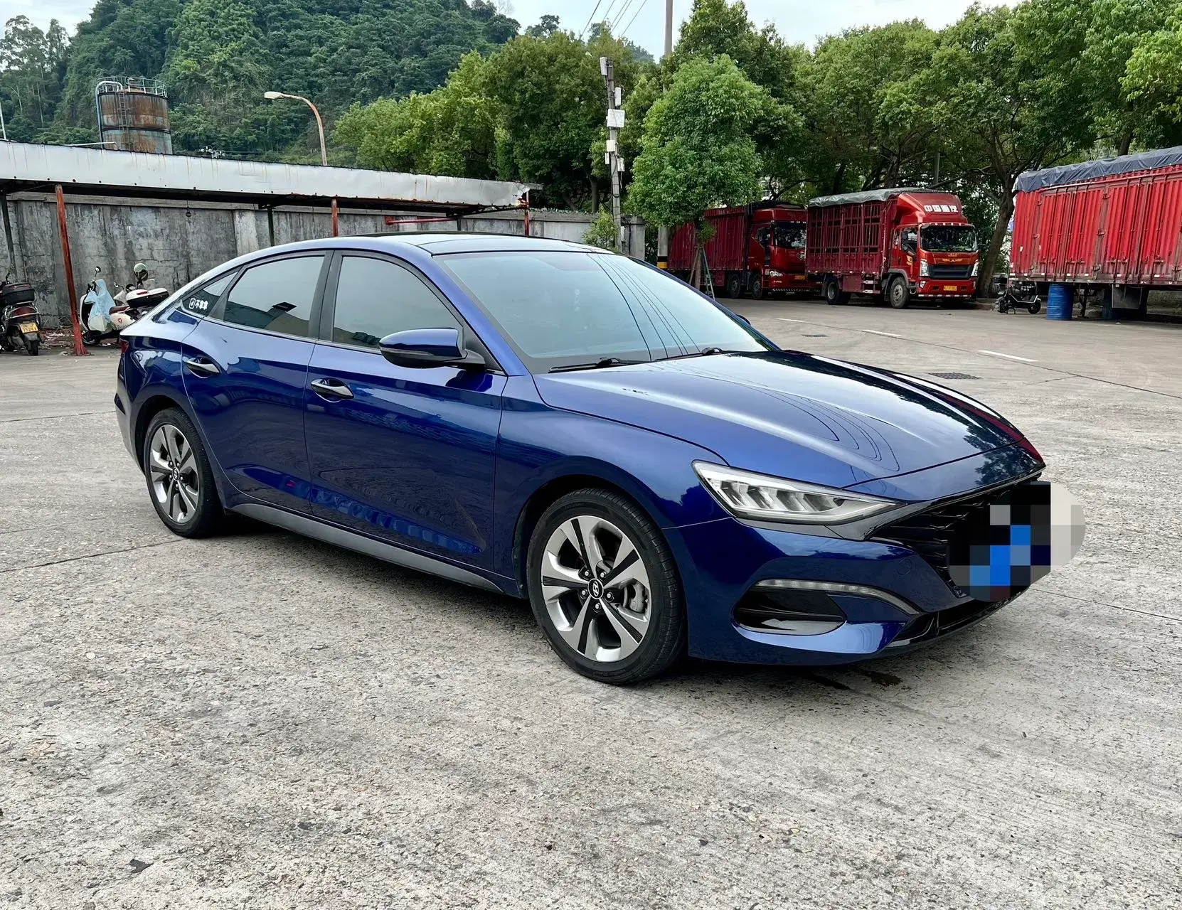 2019 HYUNDAI LA thumbnail 3
