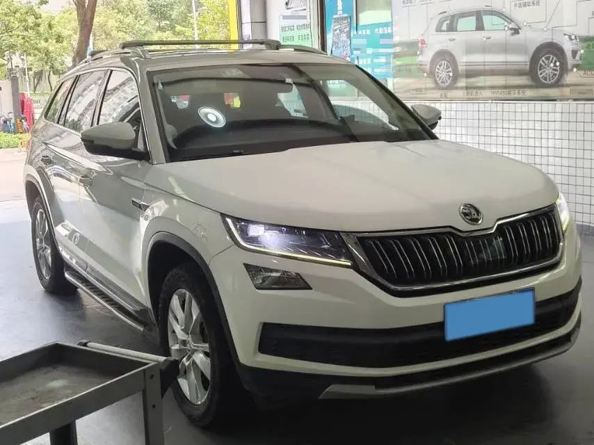 2017 SKODA KODIAK thumbnail 2