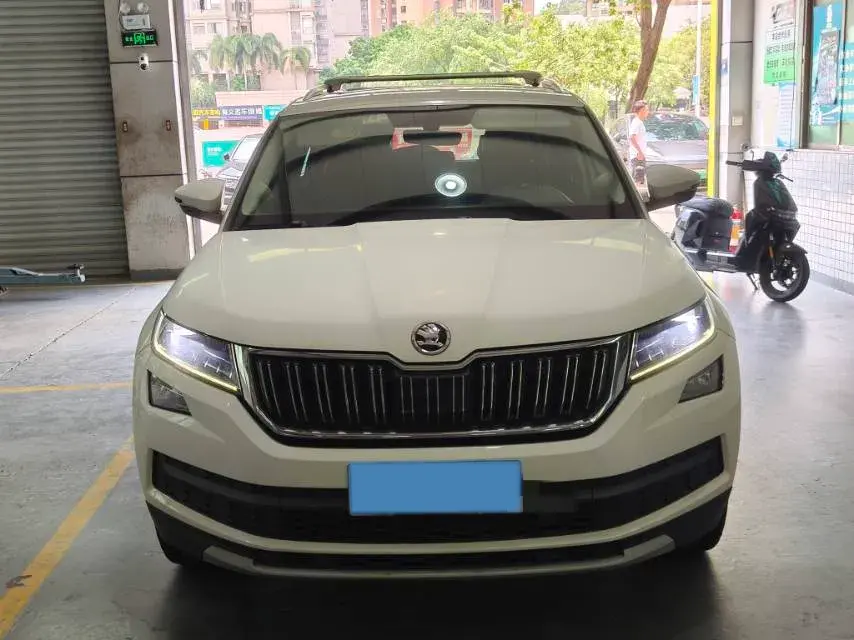 2017 SKODA KODIAK thumbnail 3