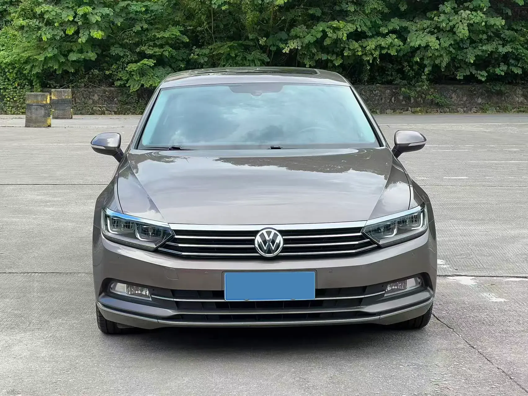 2018 VOLKSWAGEN MAGOTAN thumbnail 2