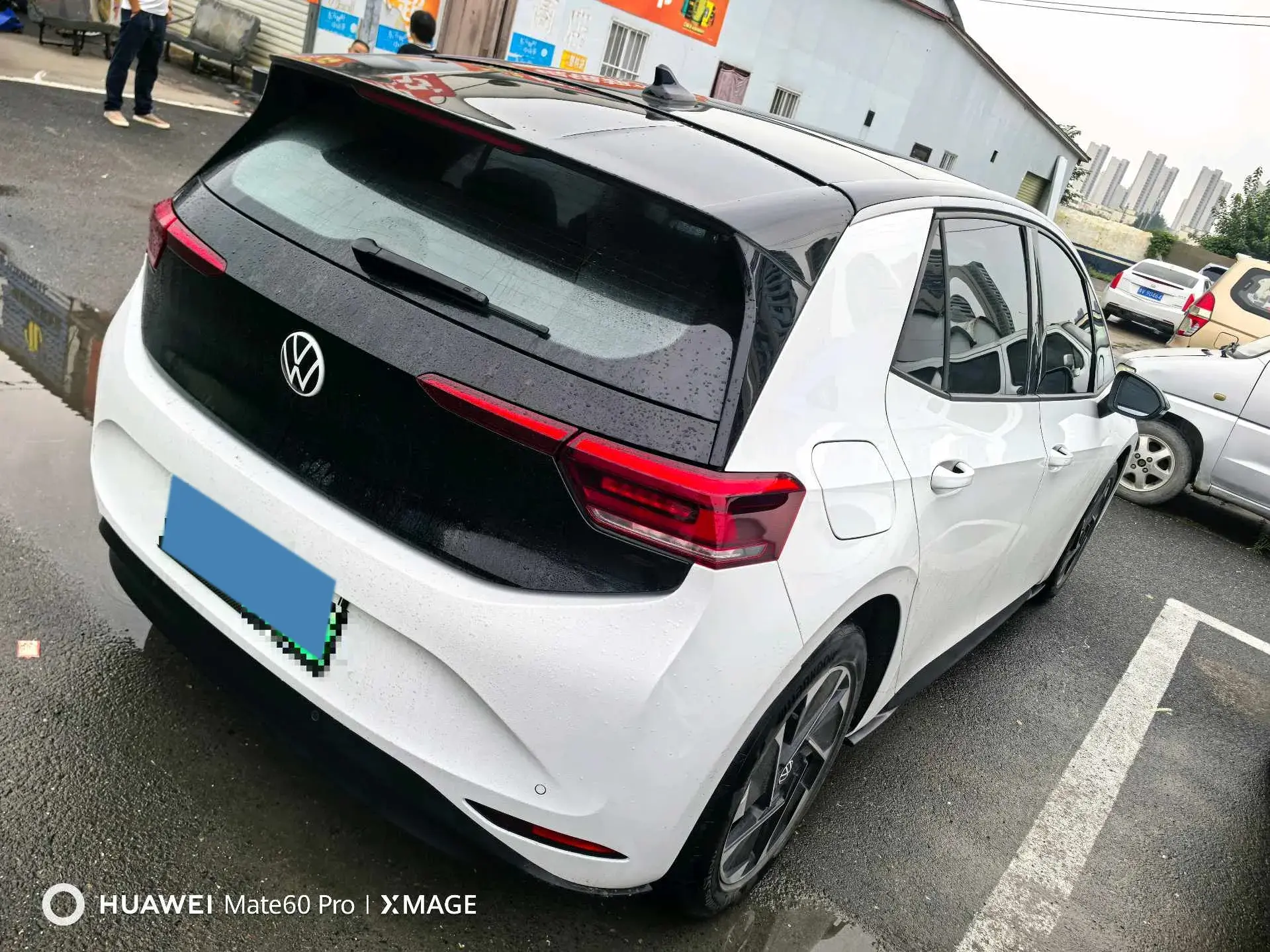 2024 VOLKSWAGEN ID.3 thumbnail 4