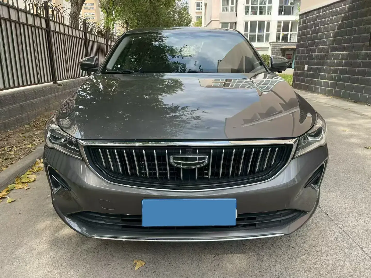 2022 GEELY EMGRAND thumbnail 2