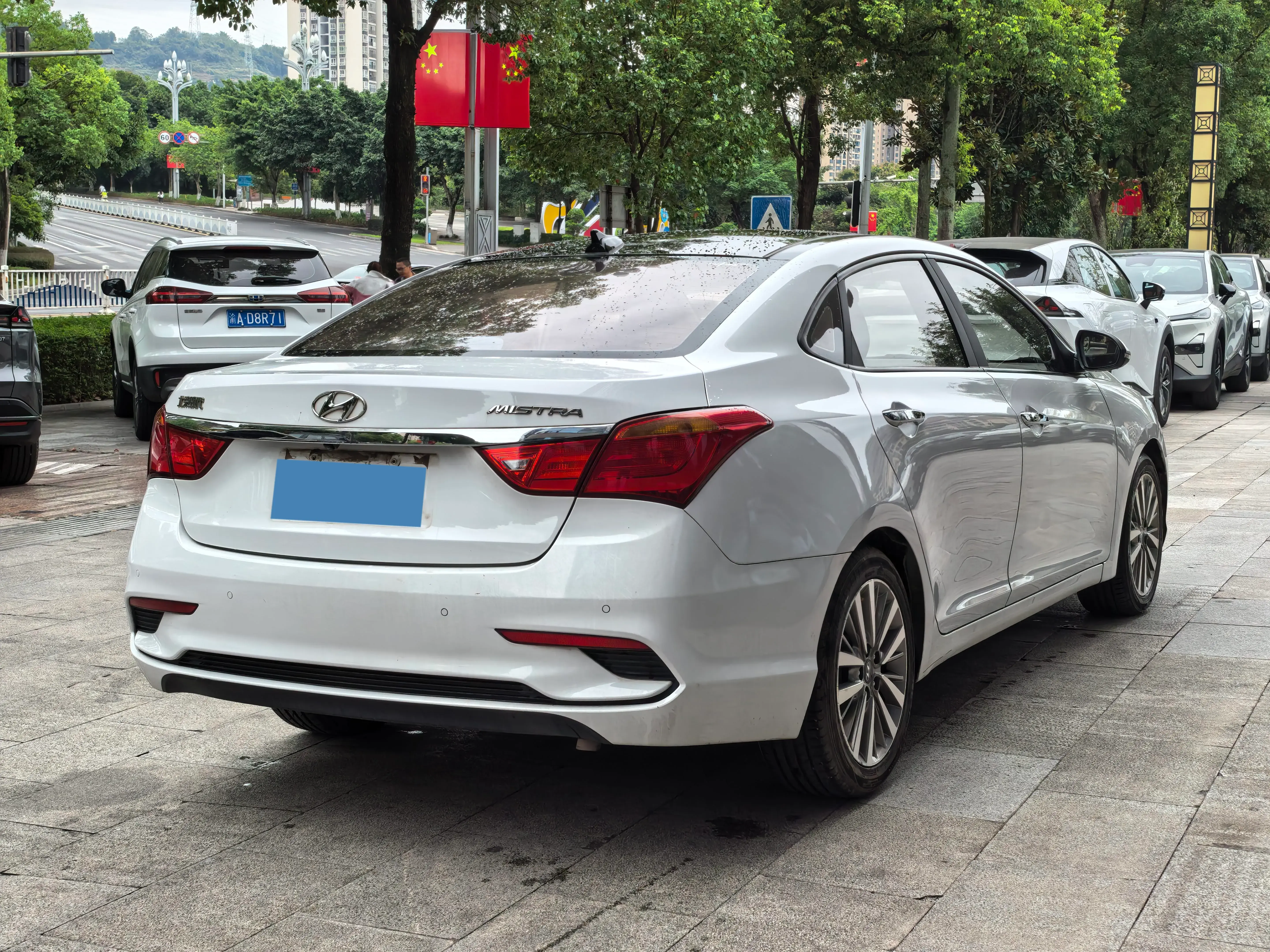 2017 HYUNDAI MISTRA thumbnail 4