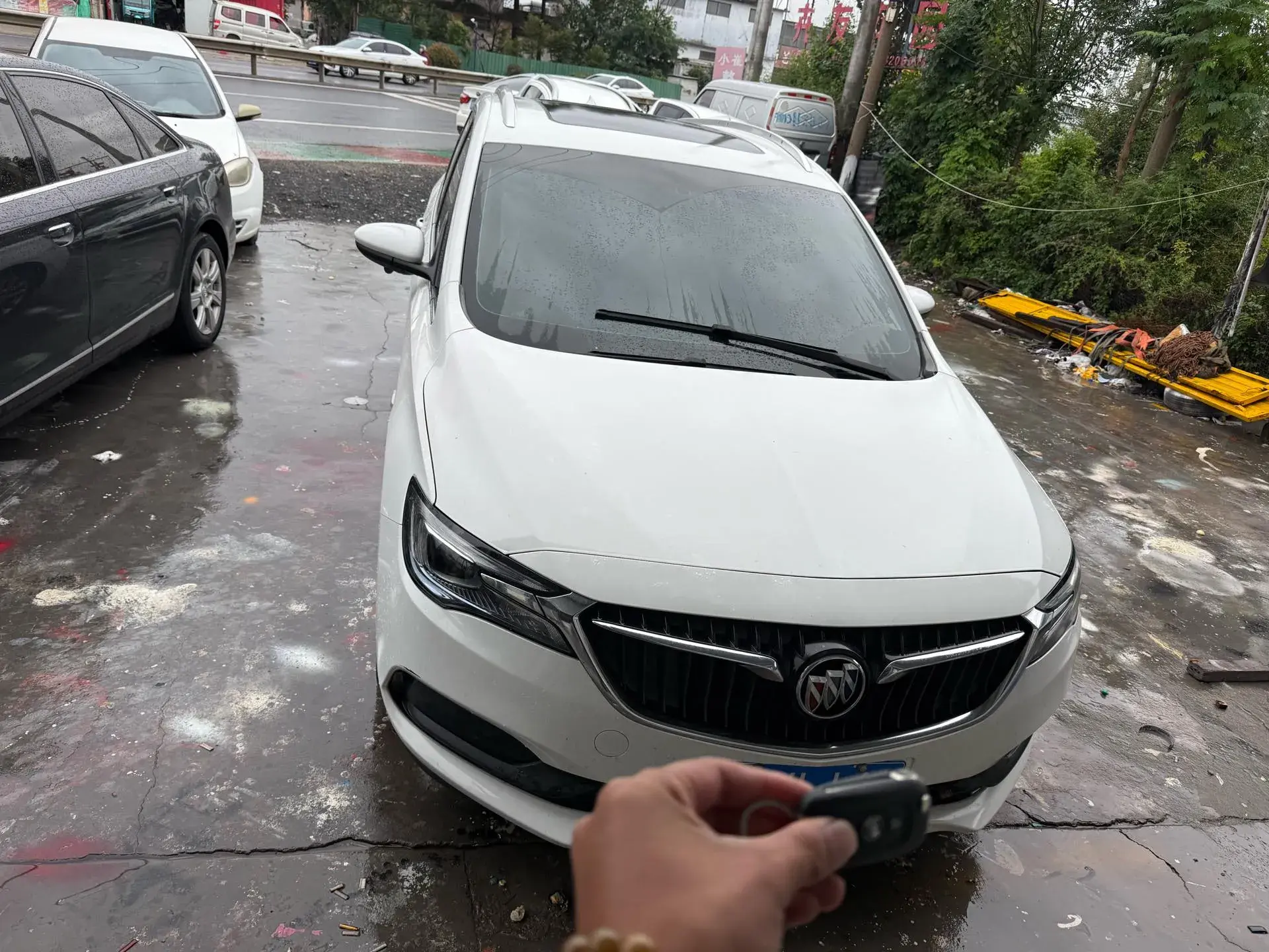 2021 BUICK GL6 thumbnail 3