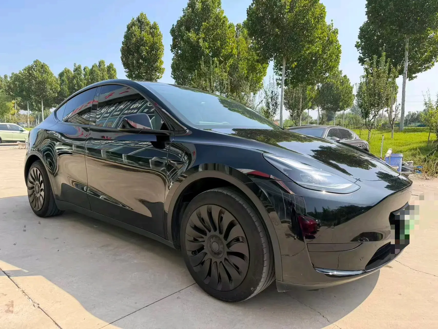 2023 TESLA MODEL thumbnail 3