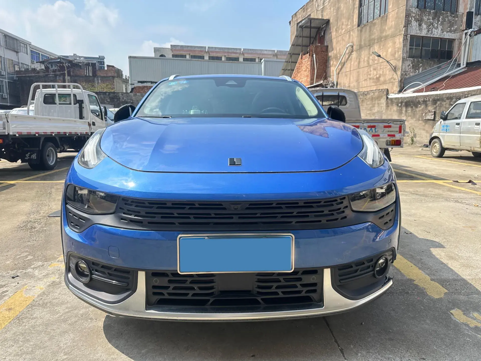 2019 LYNK&CO 02 thumbnail 2