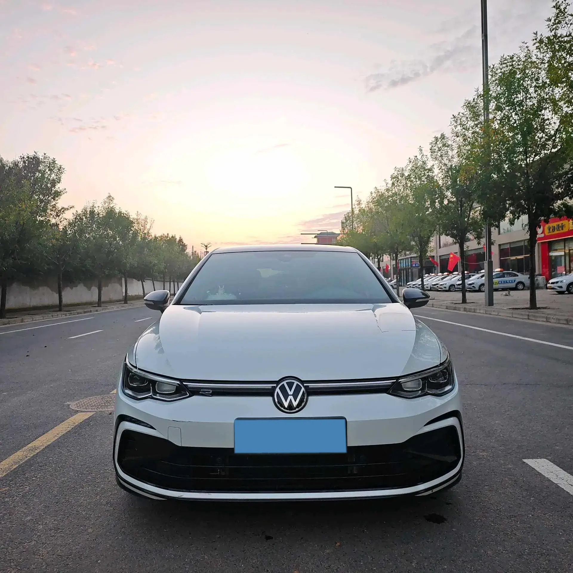 2021 VOLKSWAGEN GOLF thumbnail 2