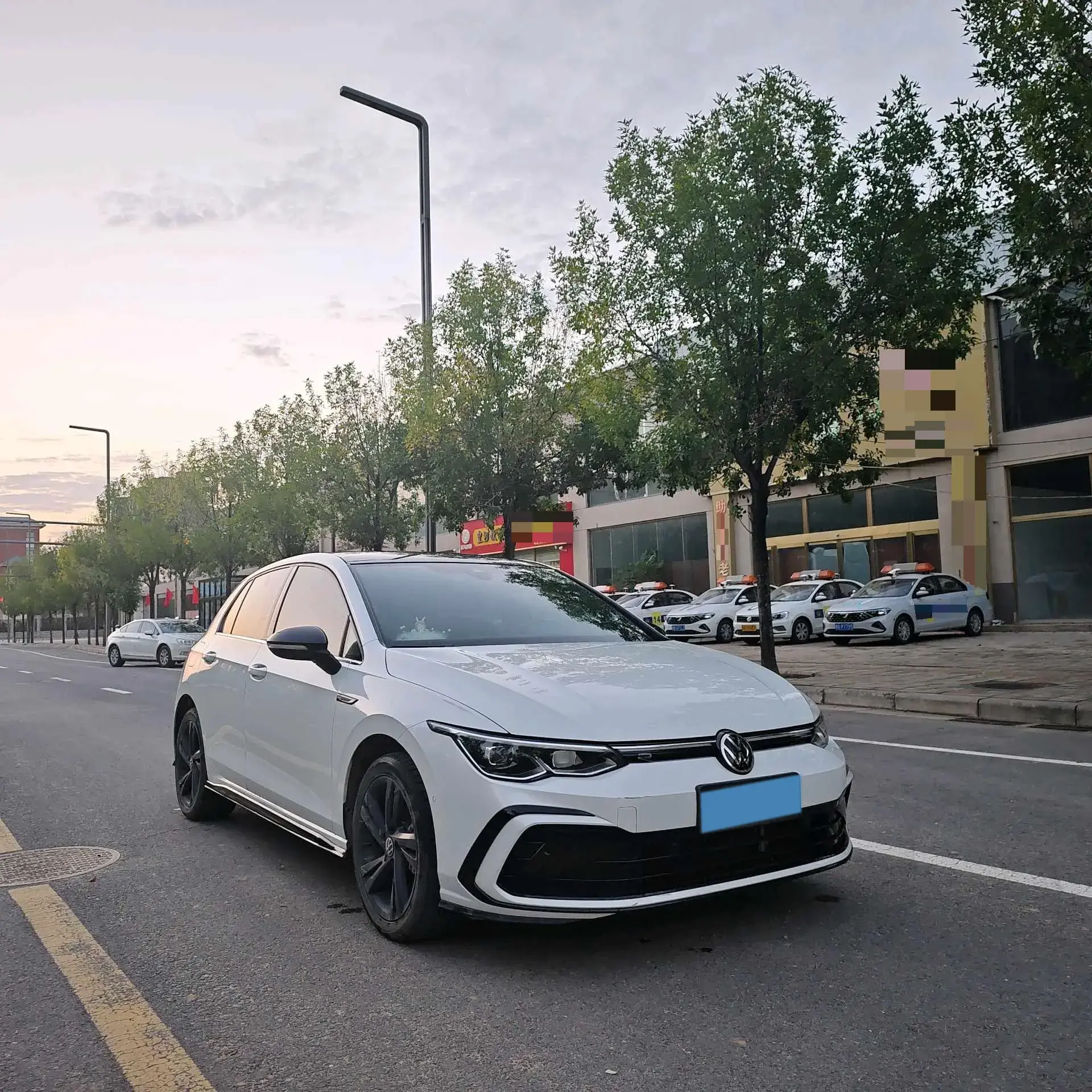2021 VOLKSWAGEN GOLF thumbnail 3