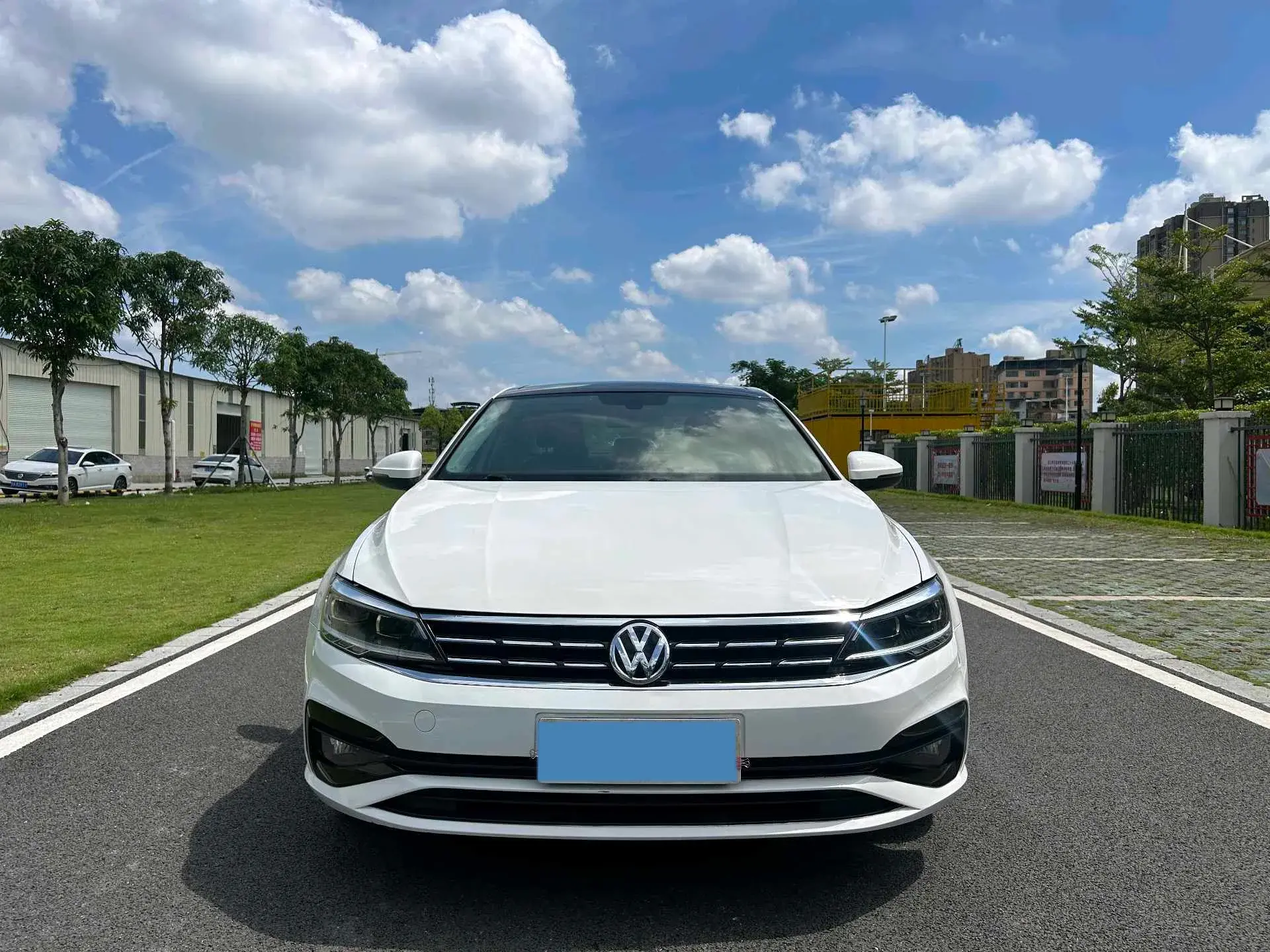 2019 VOLKSWAGEN LAMANDO thumbnail 2