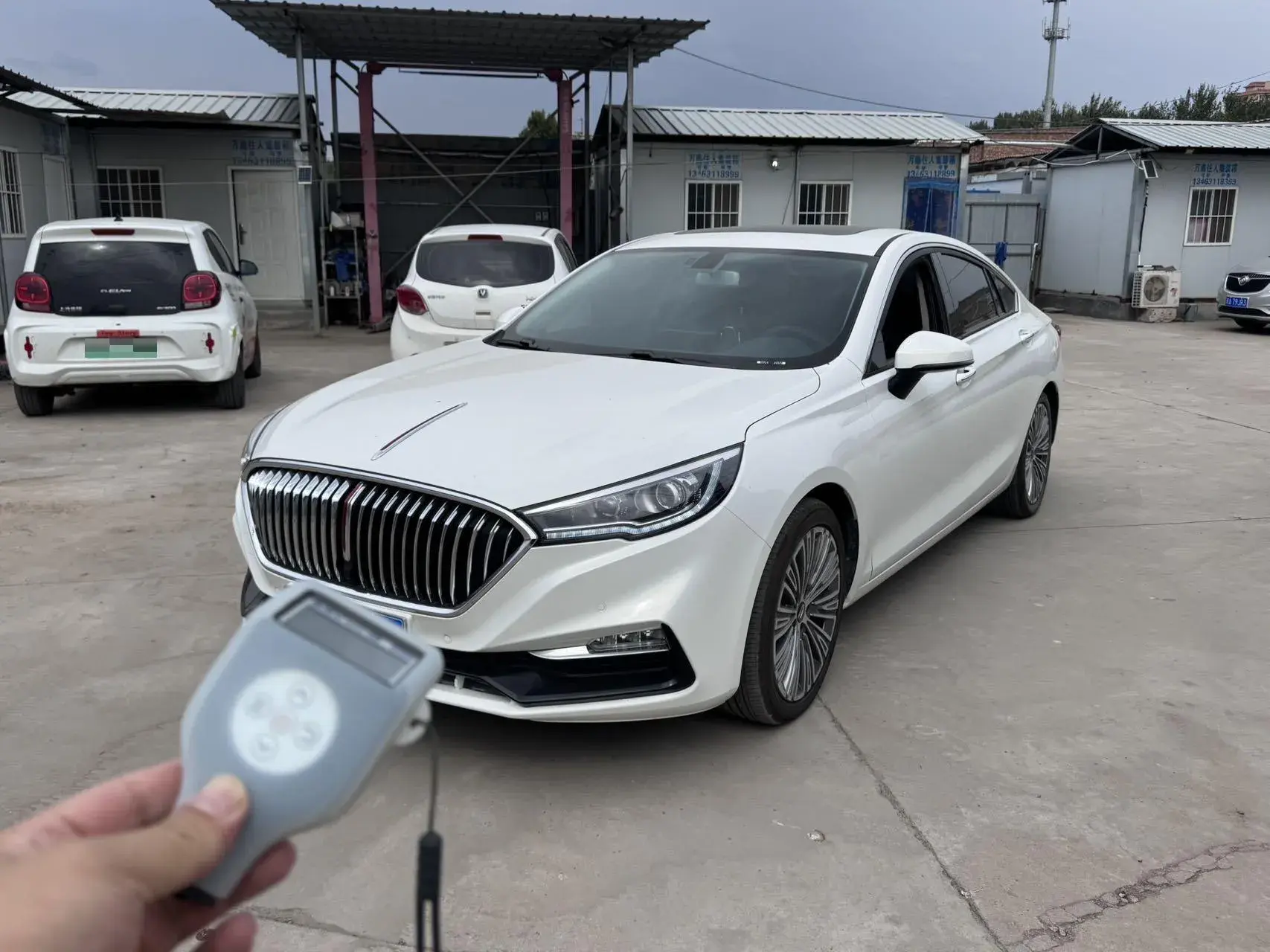 2022 HONGQI H5 view 1