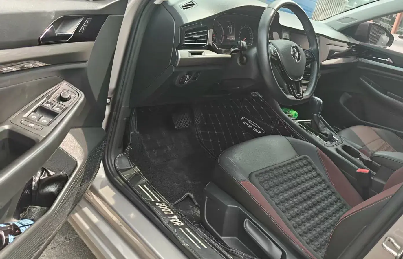 2020 VOLKSWAGEN BORA thumbnail 4