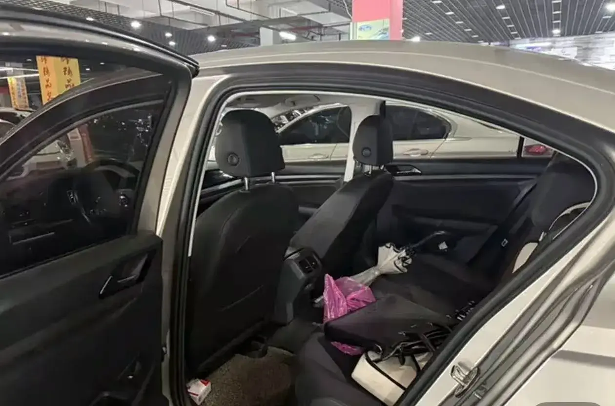 2020 VOLKSWAGEN BORA thumbnail 2