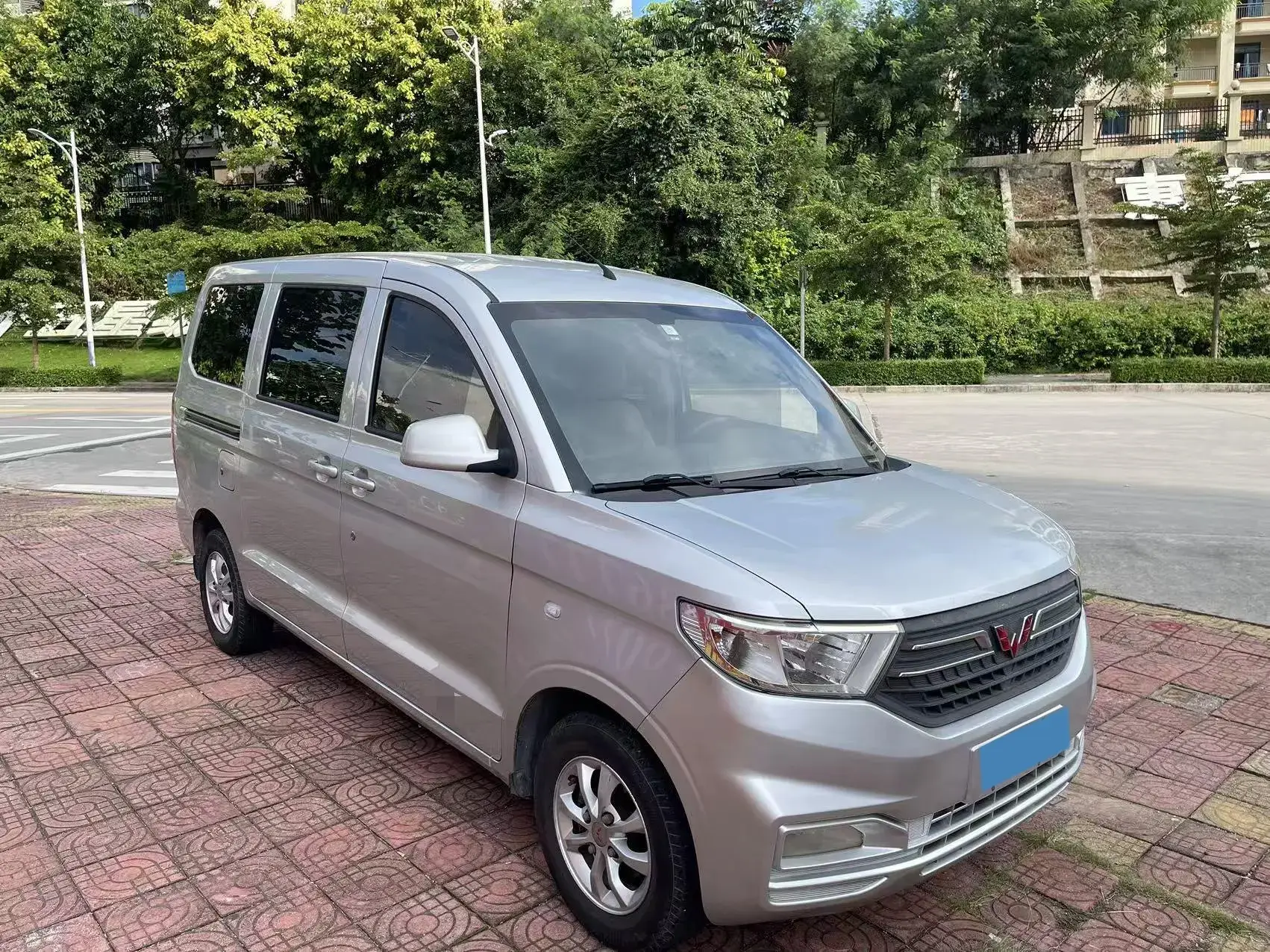 2019 WULING HONGGUANG thumbnail 3
