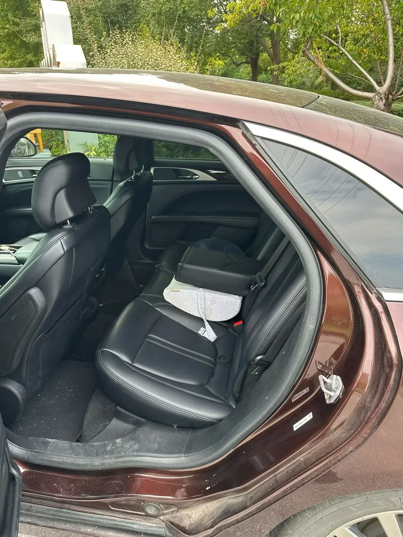 2019 LINCOLN MKZ thumbnail 3