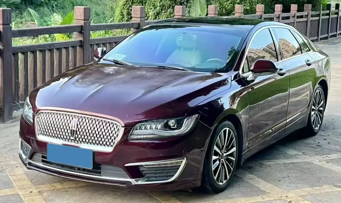 2019 LINCOLN MKZ view 1