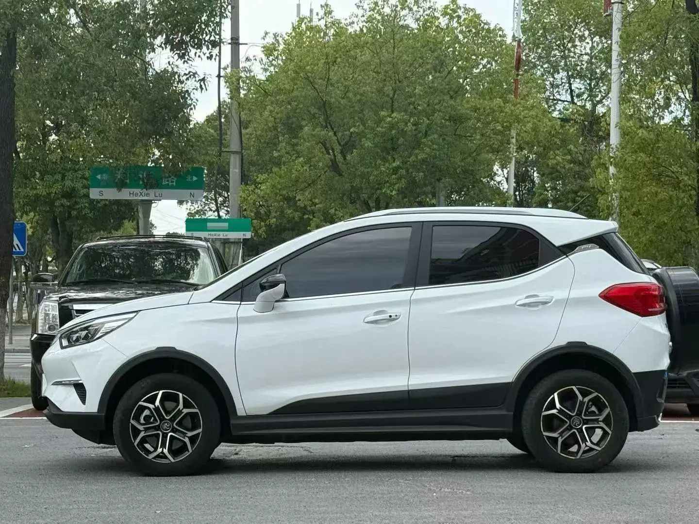 2021 BYD YUAN thumbnail 4