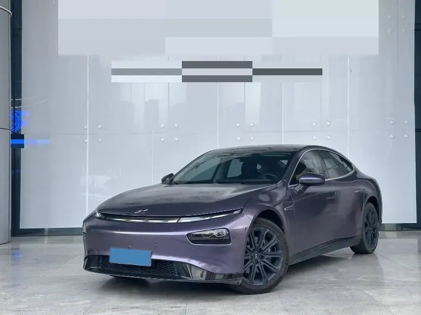 2022 XPENG P7 view 1