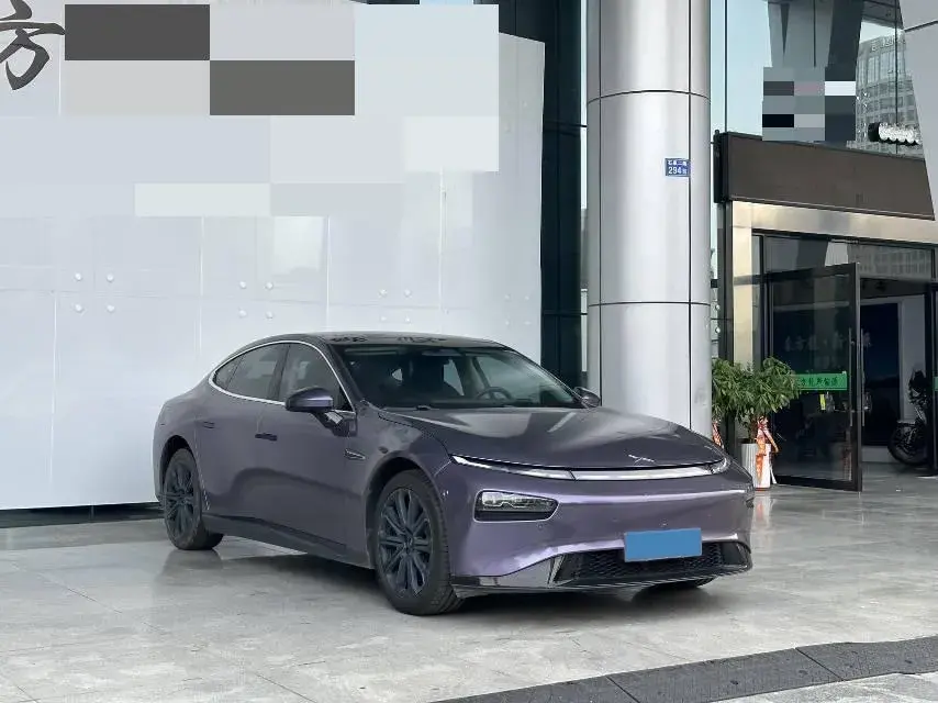 2022 XPENG P7 thumbnail 3